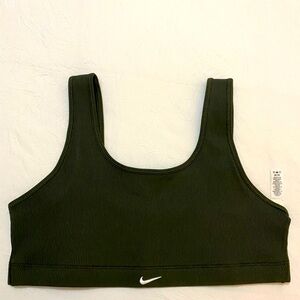 EUC Nike Women's Dark Olive Green Sports Bra